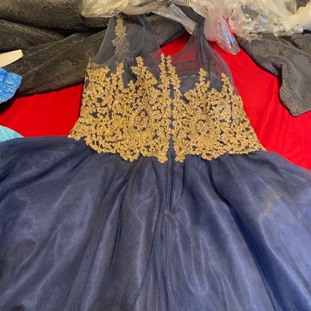 Dress - Picture 3 of 6